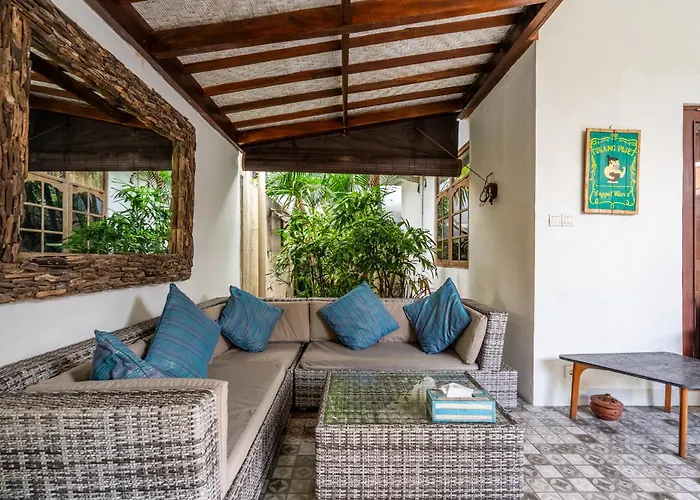 Mira Villa